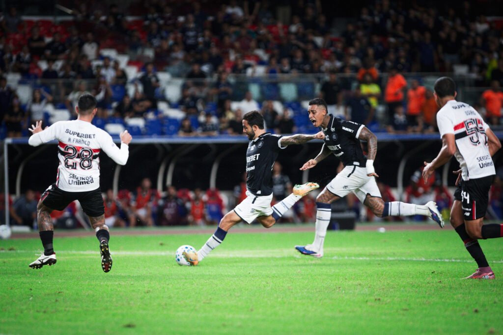 Mesmo no Z-4, vitória dá moral ao Remo antes da pausa no Brasileirão