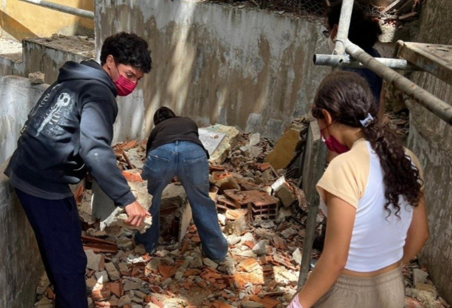 Missão humanitária parte neste sábado com estrutura médica, medicamentos e profissionais de saúde; número oficial de mortos já chega a 920.