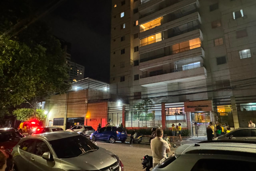 Moradores tiveram que deixar suas casas.