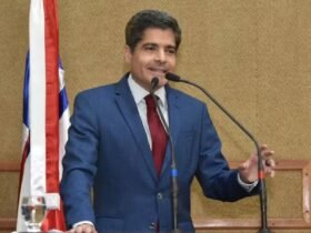 Pré-candidato ao governo da Bahia seguia para compromisso político no interior do estado quando aeronave apresentou falha técnica e precisou retornar à capital.