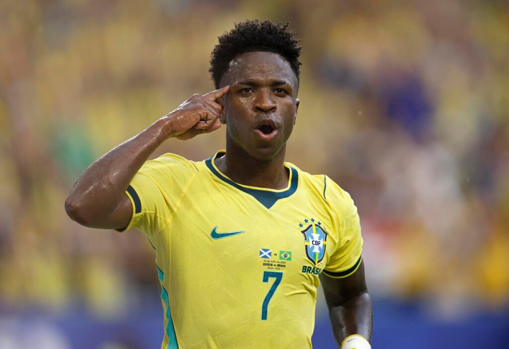 Vini Jr. desafia Messi e esquenta disputa pela Chuteira de Ouro