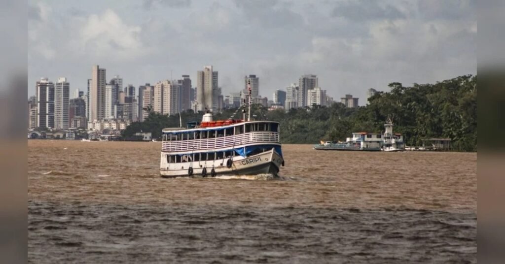 Decisão mantém passagem em R$ 14,88 e cita problemas na qualidade do serviço prestado aos usuários.