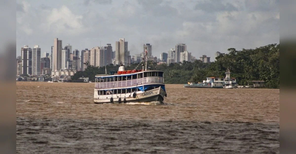 Decisão mantém passagem em R$ 14,88 e cita problemas na qualidade do serviço prestado aos usuários.