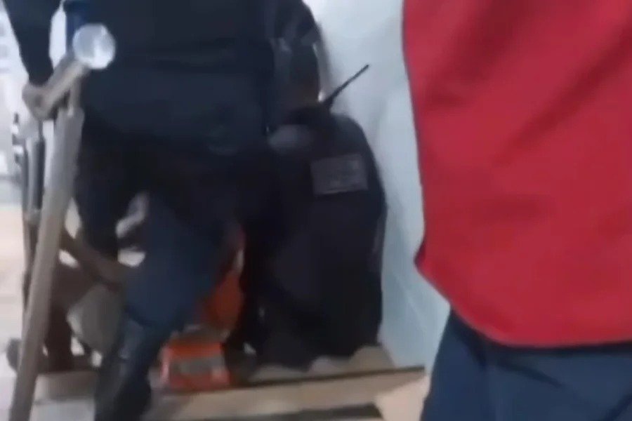 Caso é investigado após divulgação de vídeo que mostra agentes da Guarda Municipal imobilizando e agredindo usuário do Espaço Acolher; MPF acompanha apuração.