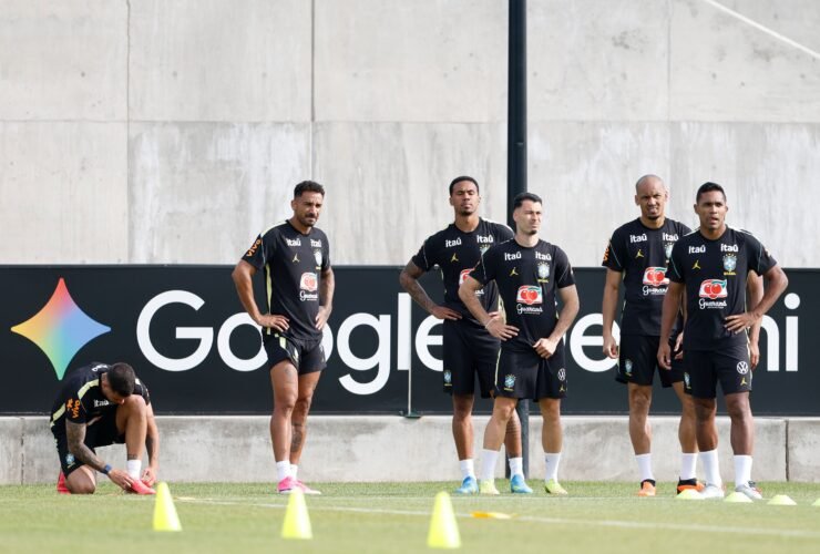 Marquinhos, Gabriel Magalhães e Martinelli chegam aos EUA e Brasil fica completo