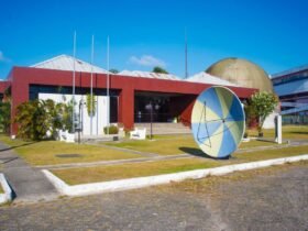 Ação gratuita ocorre nesta sexta-feira (12) e recebe celulares, computadores, baterias e outros equipamentos sem uso para destinação ambientalmente adequada.