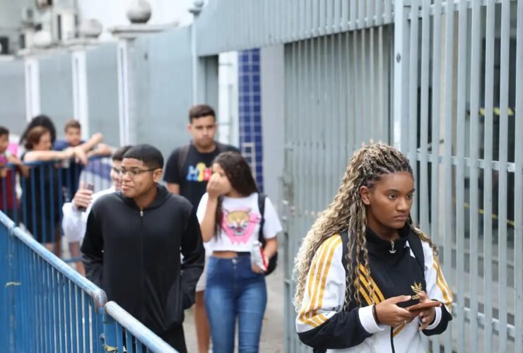 Prouni encerra inscrições para o 2º semestre neste domingo (12)