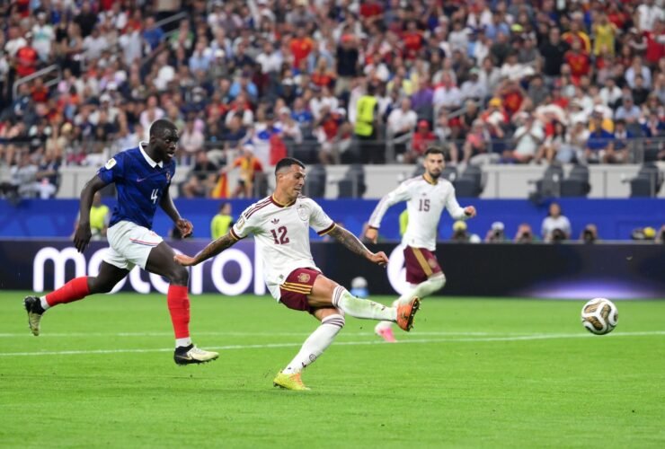 Dominante, Espanha derruba a França e vai à decisão da Copa do Mundo