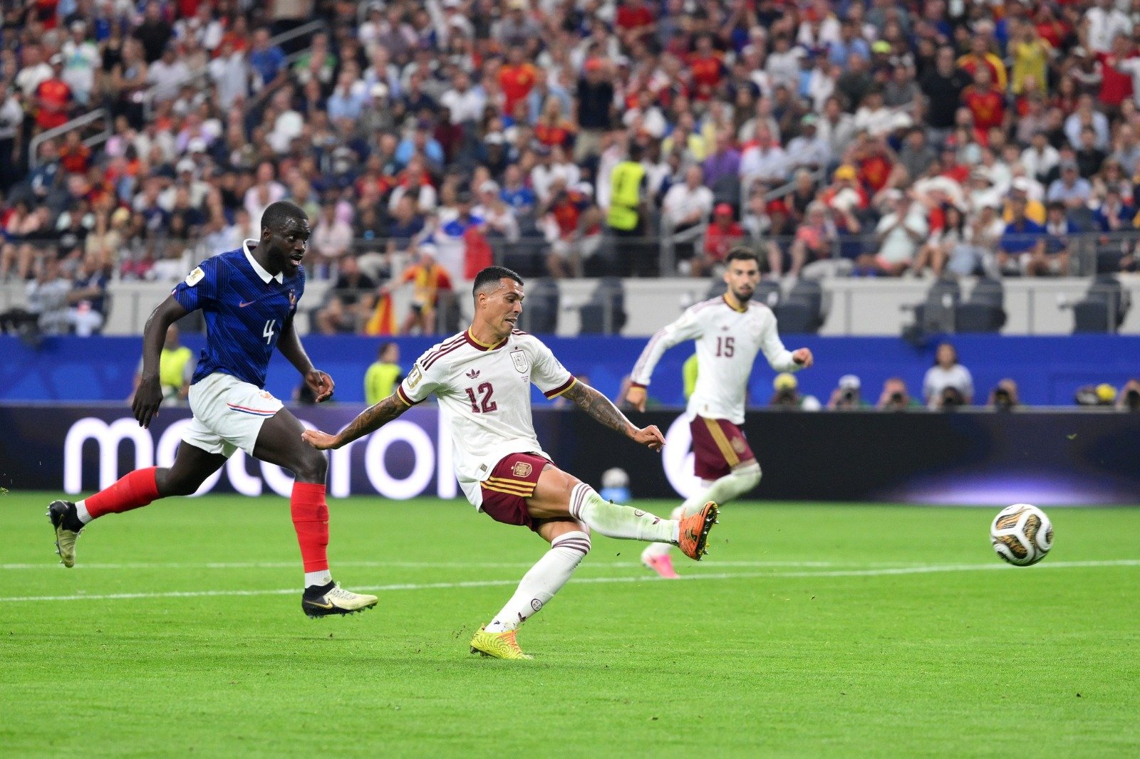 Dominante, Espanha derruba a França e vai à decisão da Copa do Mundo