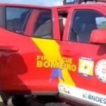 Guarda-vidas do Corpo de Bombeiros prestaram os primeiros socorros ainda na faixa de areia; vítima foi encaminhada para a UPA de Vila dos Cabanos.