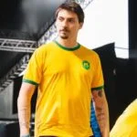 Vereador de Balneário Camboriú e filho do ex-presidente Jair Bolsonaro afirmou que pretende ampliar sua atuação política e reforçar a campanha da família em Santa Catarina.