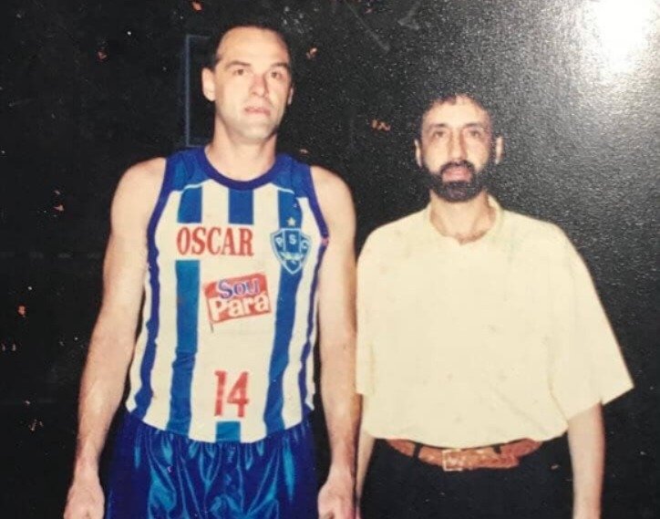 Ex-jogador, dirigente esportivo e escritor marcou época nas quadras, conquistou 11 títulos estaduais e também representou a Seleção Brasileira.