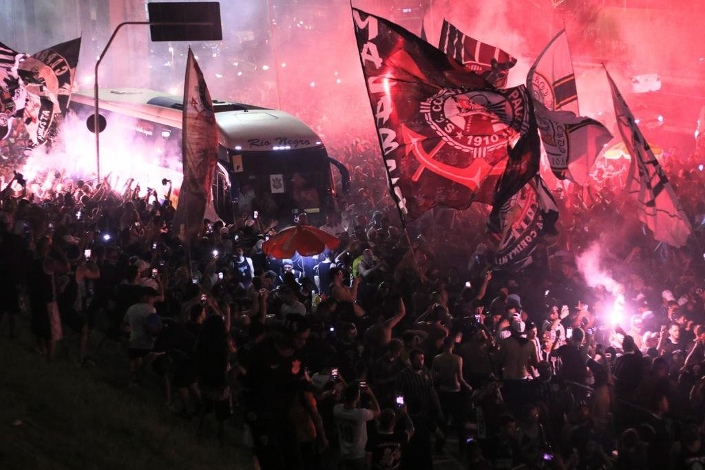 Remo encara Corinthians diante da 2ª maior média de público do Brasileirão