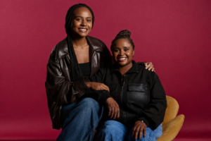 Na imagem em destaque, a atriz Duda Santos e a ex-ginasta Daiane dos Santos