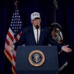 Na imagem em destaque, o presidente dos Estados Unidos, Donald Trump