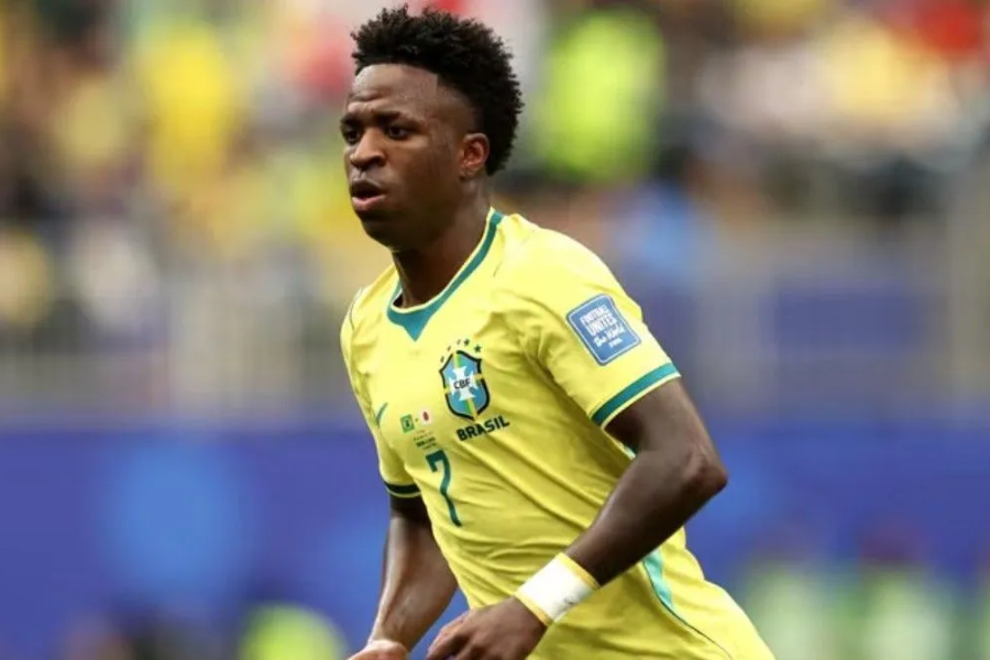Na imagem em destaque, o jogador da seleção brasileira Vini Jr.