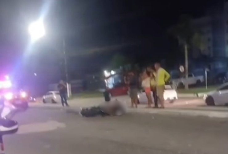 Na imagem em destaque, o momento após o acidente.