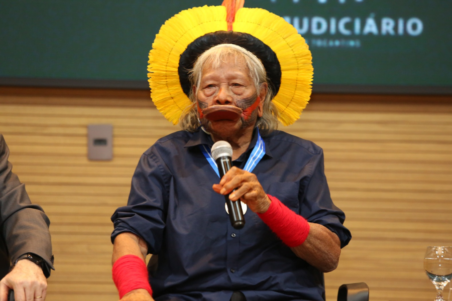 Na imagem em destaque, Cacique Raoni.