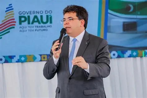 Foto do governador do Piauí, Rafael Fonteles.