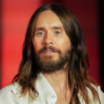 Na imagem em destaque, o ator Jared Leto