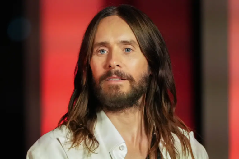 Na imagem em destaque, o ator Jared Leto