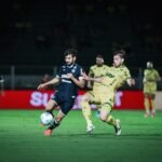 jogadores de Clube do Remo e mirassol
