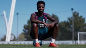 Vini Jr. revela pedido de Mourinho: "feliz, alegre e que jogue o meu futebol"