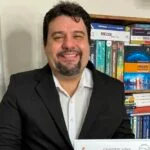 Servidor público e especialista em direito eleitoral disputará pela primeira vez um cargo eletivo; convenção também definiu candidatos para deputado estadual e federal