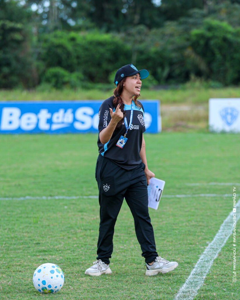 Psicóloga do Paysandu ganha destaque após elogios de Júnior Rocha