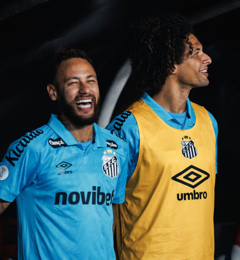 Remo anuncia ações contra arbitragem e Neymar após eliminação
