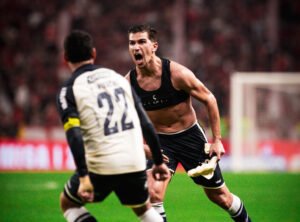 Herói contra o Inter, Vitor Bueno cobra Remo antes do Fluminense