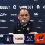 Glauber Gonçalves afirma que expulsão de jogador azulino foi decisiva para a derrota diante do Santos e volta a defender a profissionalização da arbitragem brasileira