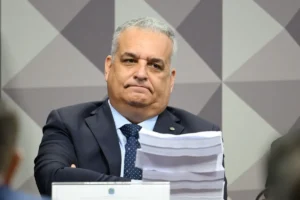Alfredo Gaspar, vice de Flávio Bolsonaro