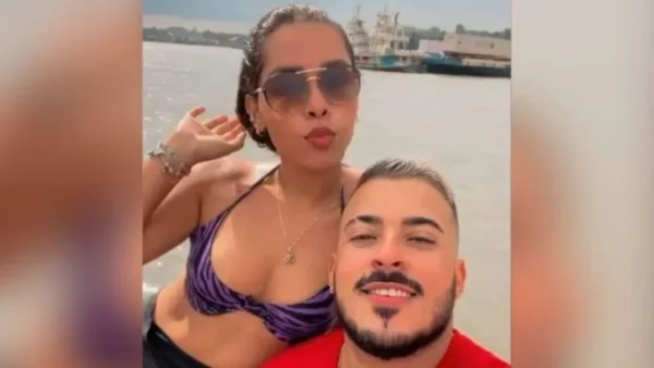 yasmin e lucas na lancha em belém