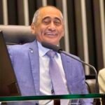 Deputado federal Raimundo Santos durante evento que oficializou sua candidatura à reeleição pelo PSD