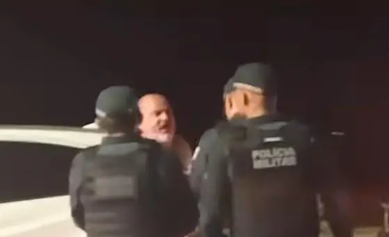 Marcio Dantas sendo detido