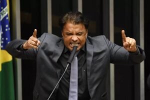 Ministro Ricardo Villas Bôas Cueva negou pedido de reconsideração apresentado pelo ex-deputado paraense, mantendo decisão que impede candidatura nas eleições de 2026