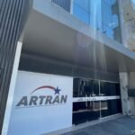 Trabalhadores afirmam que foram comunicados sobre a não renovação dos vínculos apenas um dia antes do encerramento.