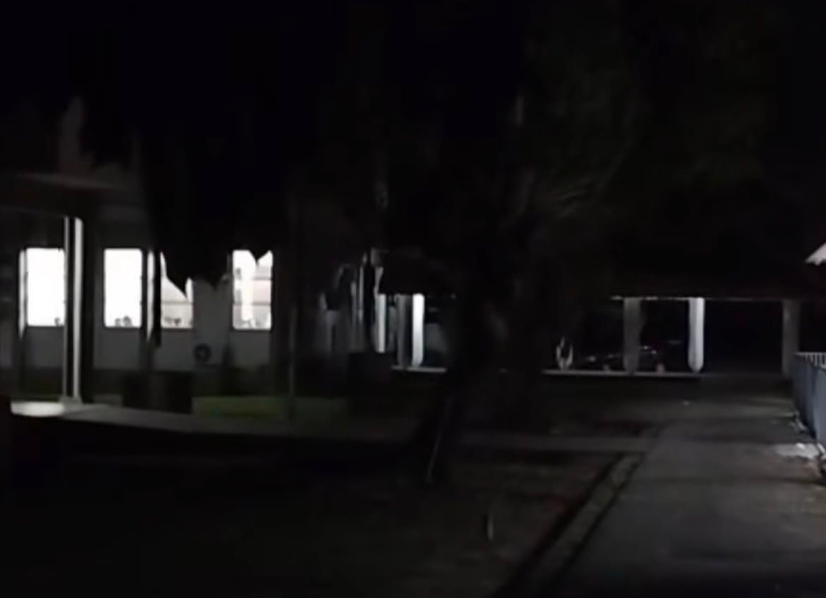 Registro divulgado pela ADUFPA aponta salas e corredores com problemas de iluminação no campus do Guamá; denúncia ocorre dias após assalto dentro da universidade
