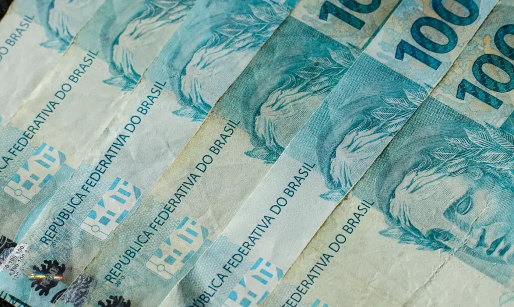 maço de dinheiro, notas de 100