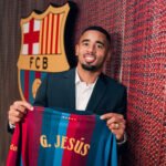 Gabriel Jesus chega ao Barcelona e assina até 2029