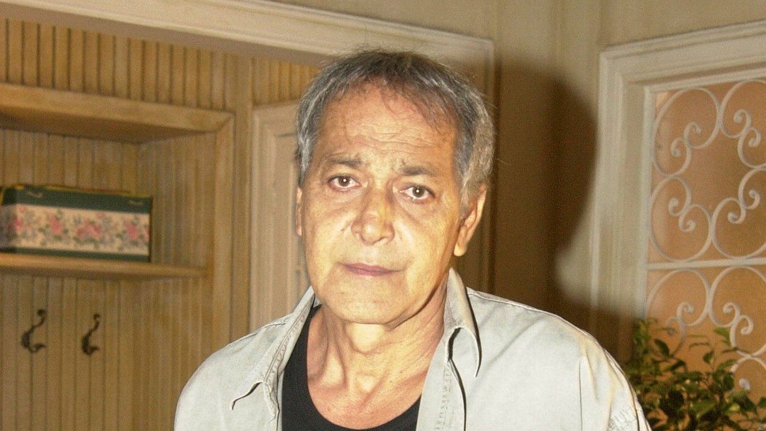 Artista teve uma carreira de mais de 50 anos e fez parte do primeiro elenco da TV Globo; família informou que morte ocorreu por causas naturais