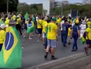 Atos organizados por grupos de oposição ocorreram em dois pontos do Plano Piloto durante as celebrações da Independência do Brasil