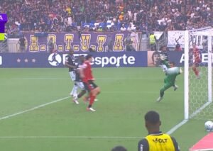 Marcelo Rangel faz defesa à la Gordon Banks contra o Flamengo